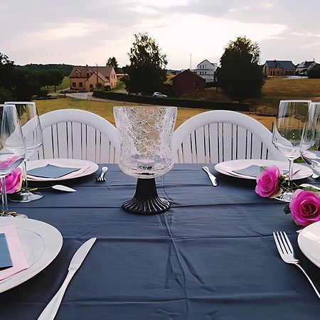 Au Chant Des Roches - Parking - Wifi - Terrasse - Chambres Familiales - Cerfontaine Dış mekan fotoğraf