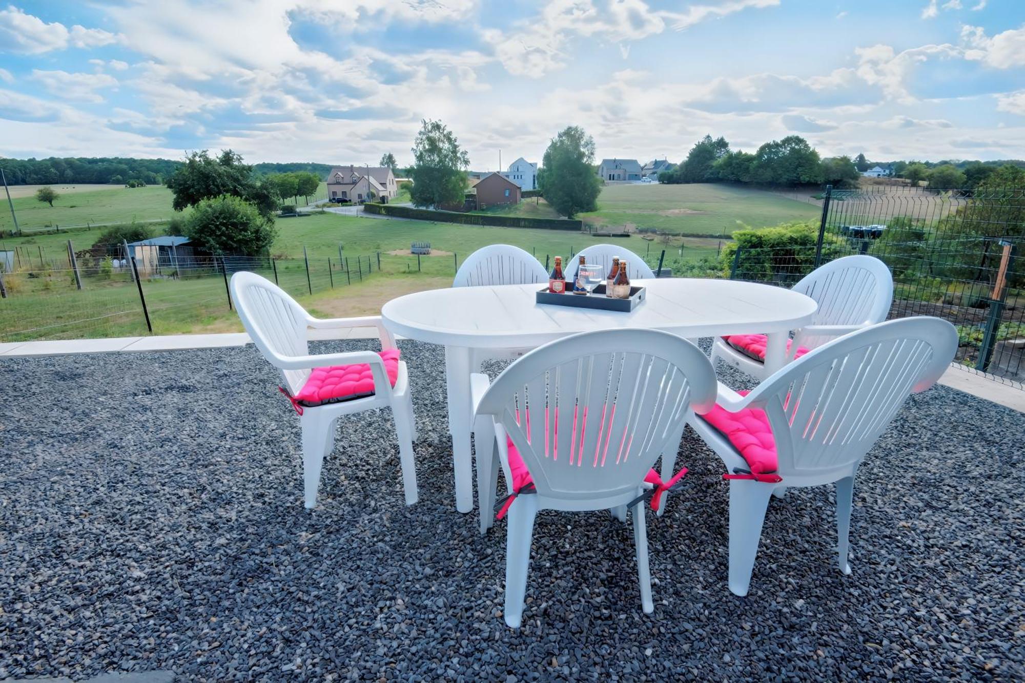 Au Chant Des Roches - Parking - Wifi - Terrasse - Chambres Familiales - Cerfontaine Dış mekan fotoğraf
