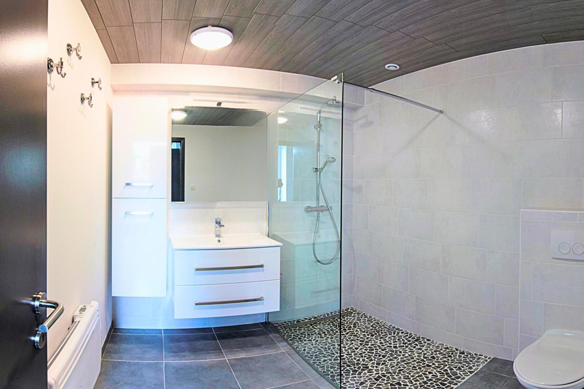 Au Chant Des Roches - Parking - Wifi - Terrasse - Chambres Familiales - Cerfontaine Dış mekan fotoğraf