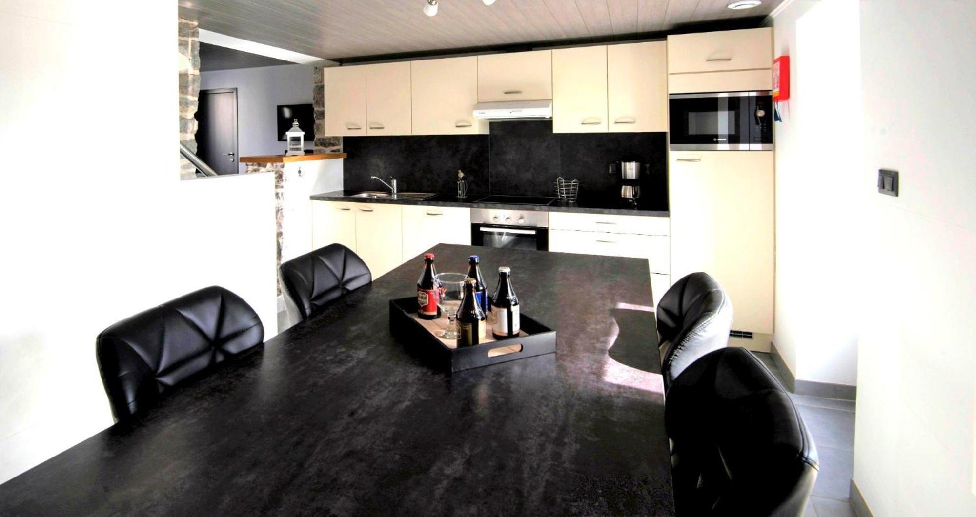 Au Chant Des Roches - Parking - Wifi - Terrasse - Chambres Familiales - Cerfontaine Dış mekan fotoğraf