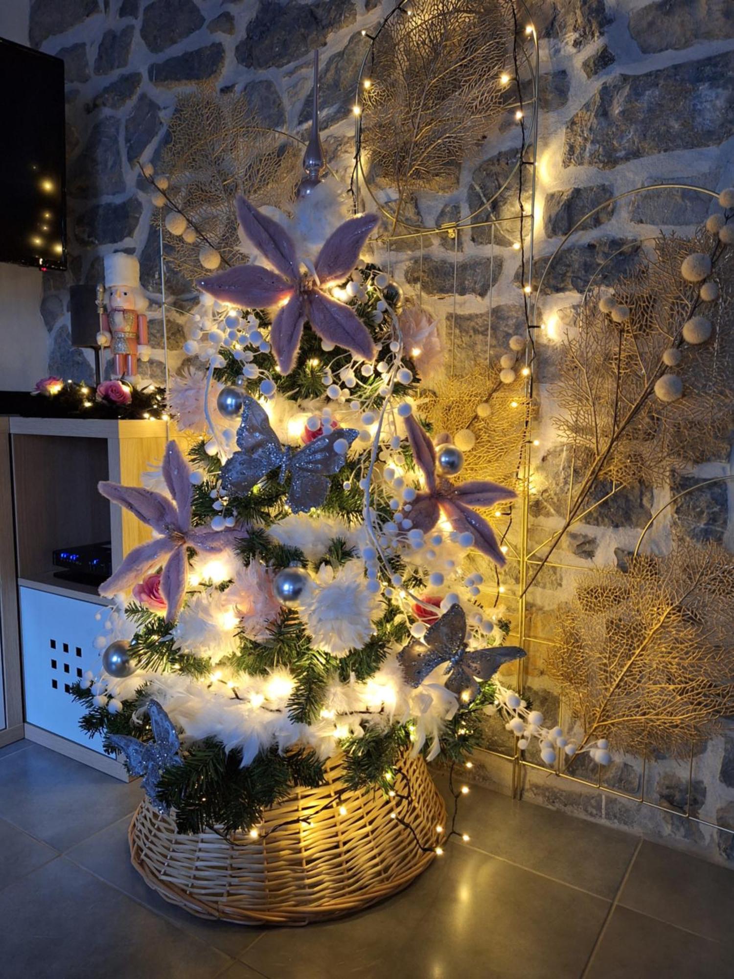 Au Chant Des Roches - Parking - Wifi - Terrasse - Chambres Familiales - Cerfontaine Dış mekan fotoğraf